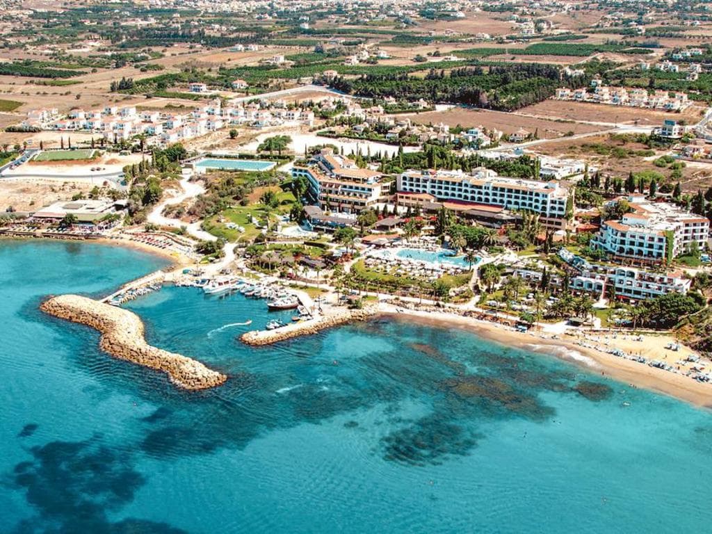Coral Beach Hotel & Resort gallery 1