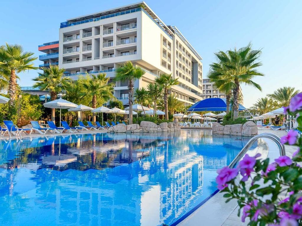 Numa Bay Exclusive gallery 1